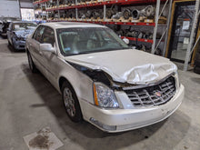 Load image into Gallery viewer, Interior Rear View Mirror Cadillac DTS 2007 - NW284364
