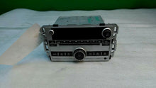 Load image into Gallery viewer, Radio Chevrolet Equinox 2008 - MM1098432
