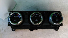 Load image into Gallery viewer, Temperature Controls Subaru Forester 2017 - MM1115339
