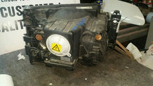 Load image into Gallery viewer, HEADLIGHT LAMP ASSEMBLY Land Rover LR3 05 06 07 08 09 Left - MM1117181
