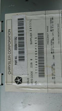 Load image into Gallery viewer, RADIO Chrysler Sebring Dodge Avenger 2007 07 2008 08  AM FM 6CD - MM1136199
