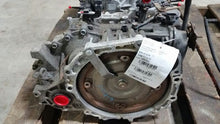 Load image into Gallery viewer, Transmission Kia Rondo 2009 - MM1136796
