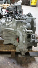 Load image into Gallery viewer, Transmission Kia Rondo 2009 - MM1136796
