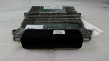 Load image into Gallery viewer, ECU ECM Computer Hyundai Santa Fe 2013 - MM1147033
