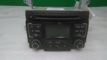 Load image into Gallery viewer, CD MP3 RADIO Hyundai Sonata 2011 11 - MM1148106
