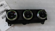 Load image into Gallery viewer, Temperature Controls Subaru Forester 2016 - MM1172955
