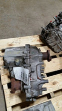 Load image into Gallery viewer, TRANSFER CASE Jeep Wrangler 12 13 14 15 16 17 18 - MM1177732
