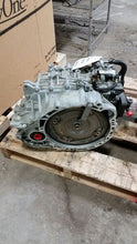 Load image into Gallery viewer, Transmission Kia Sorento 2015 - MM1183662
