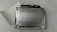Load image into Gallery viewer, ECU ECM COMPUTER Audi TT 2003 03 2004 04 - MM1193949
