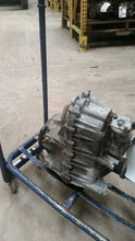 Load image into Gallery viewer, TRANSFER CASE Ml 320 Ml 350 98 99 00 01 02 03 04 05 - MM1213047
