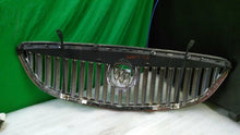 Load image into Gallery viewer, GRILLE Buick Enclave 2008 08 2009 09 2010 10 2011 11 2012 12 - MM1228821

