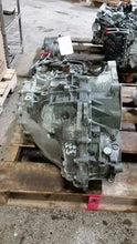 Load image into Gallery viewer, TRANSMISSION Kia Sorento 2012 12 2013 13 FWD VIN 1 - MM1230010

