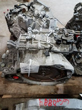 Load image into Gallery viewer, TRANSMISSION Kia Sorento 2012 12 2013 13 FWD VIN 1 - MM1240013
