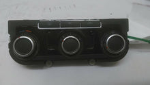 Load image into Gallery viewer, Temperature Controls Volkswagen Golf 2010 - MM1255212
