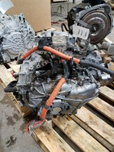 Load image into Gallery viewer, Transmission Toyota Prius 2014 - MM1307642
