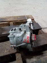 Load image into Gallery viewer, Transfer Case Kia Sorento 2016 - MM1366285
