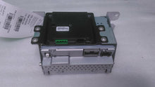 Load image into Gallery viewer, RADIO Jaguar XF XFR 2009 09 2010 10 2011 11  AM FM CD - MM1384915
