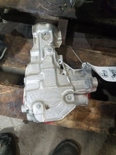 Load image into Gallery viewer, Transfer Case  VOLVO S90 2017 - MM1385266
