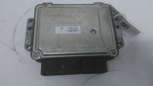 Load image into Gallery viewer, ECU ECM COMPUTER Hyundai Veloster 2012 12 - MM1400277
