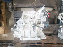 Load image into Gallery viewer, TRANSMISSION Hyundai Accent 2015 15 2016 16 2017 17 - MM1456084
