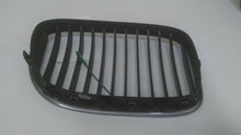 Load image into Gallery viewer, GRILLE 740i 740il 750 HYBRID 750i 750il 760li Active 7 Alpina 09-12 Left - MM1461213
