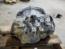 Load image into Gallery viewer, Transmission  SAAB 9-5 2010 - MM1468701
