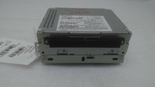 Load image into Gallery viewer, RADIO Volvo C70 S80 V70 XC60 XC70 2009 09 2010 10 2011 11  AM FM CD - MM1476238
