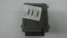 Load image into Gallery viewer, ECU ECM COMPUTER Mercedes C300 C350 SLK350 GLK350 2013 13 - MM1489158
