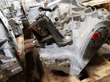Load image into Gallery viewer, Transmission Hyundai Veloster 2016 - MM1492647
