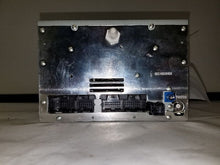 Load image into Gallery viewer, Radio  YUKON XL 1500 2011 - MM1496015
