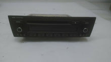Load image into Gallery viewer, RADIO 128i 135i 323i 328i 335i M1 M3 X1 Z4 11 12 13 14 15 16  AM FM CD - MM1507630
