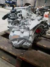 Load image into Gallery viewer, Transmission Hyundai Accent 2013 - MM1514457
