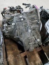 Load image into Gallery viewer, Transmission Kia Sorento 2016 - MM1515102
