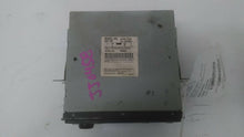 Load image into Gallery viewer, RADIO Nissan Altima 2001 01 AM FM 6 Disc Changer - MM1562507
