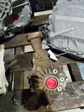 Load image into Gallery viewer, TRANSFER CASE Equinox Torrent 2005 05 2006 06 - MM1569320

