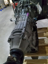 Load image into Gallery viewer, TRANSMISSION Hyundai Genesis 2009 09 2010 10 2011 11 - MM1573971
