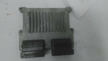 Load image into Gallery viewer, ECU ECM COMPUTER Hyundai Santa Fe 2013 13 2014 14 2015 15 - MM1735870
