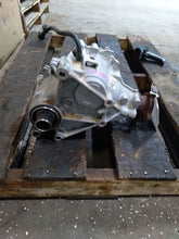 Load image into Gallery viewer, Transfer Case  LINCOLN CONTINENTAL 2018 - MM1757271
