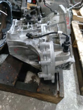 Load image into Gallery viewer, TRANSMISSION Hyundai Elantra 11 12 13 14 15 16  MANUAL - MM1774203
