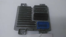 Load image into Gallery viewer, ECU ECM COMPUTER Cruze Silverado 2500 Pickup Silverado 3500 Pickup 2011 - MM1774333

