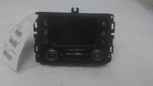 Load image into Gallery viewer, Radio Jeep Renegade 2016 - MM1784256
