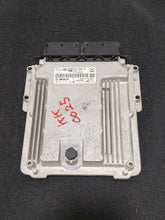 Load image into Gallery viewer, ECU ECM Computer  F TYPE 2017 - MM1797090
