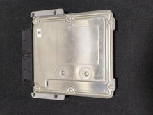 Load image into Gallery viewer, ECU ECM Computer  F TYPE 2017 - MM1797090
