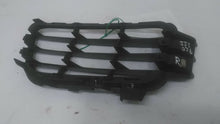 Load image into Gallery viewer, GRILLE Volkswagen Touareg 2011 11 2012 12 2013 13 2014 14 Right - MM1862880
