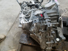 Load image into Gallery viewer, Transmission Kia Sorento 2015 - MM1863682
