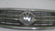 Load image into Gallery viewer, GRILLE Volkswagen Tiguan 2009 09 2010 10 2011 11 - MM1934351
