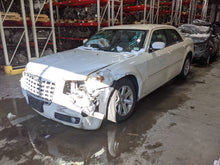 Load image into Gallery viewer, PARKLAMP Chrysler 300 2005 05 2006 06 2007 07 2008 08 09 10 11 12 Right - NW287337
