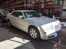 Load image into Gallery viewer, REAR AXLE SHAFT 300 300C Charger Magnum 05 06 07 08 Right - NW287110
