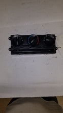 Load image into Gallery viewer, TEMPERATURE CONTROLS Ford F150 Pickup 04 05 06 07 08 - MM2030754
