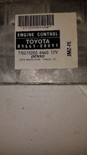 Load image into Gallery viewer, ECU ECM COMPUTER Toyota Sienna 2004 04 - MM2044078
